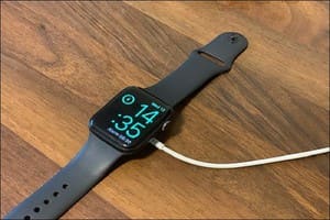 Hiếu Store - Hướng dẫn sạc pin cho Apple Watch đúng cách