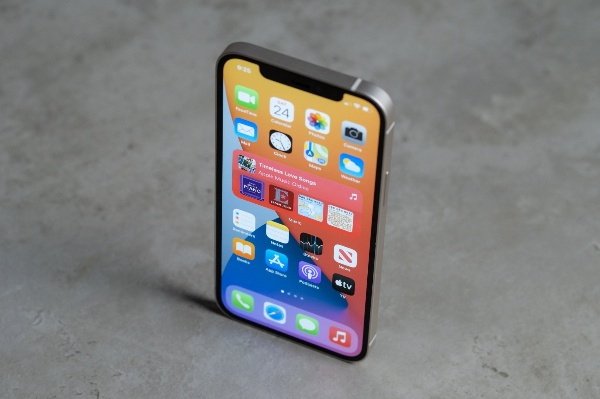 Lớp kính Ceramic Shield trên iPhone 12 có gì đặc biệt?